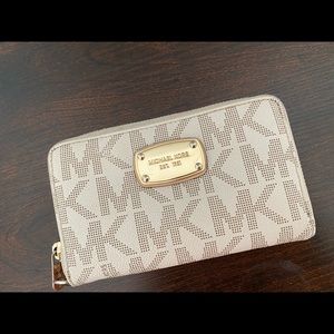 Michael Kors Logo Wallet